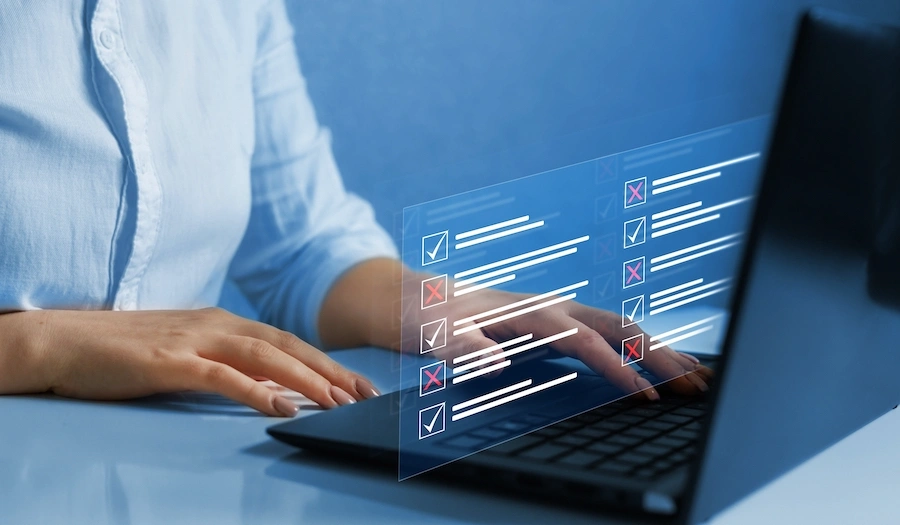 Patient consulting with vascular specialist about GAE and other knee pain treatments